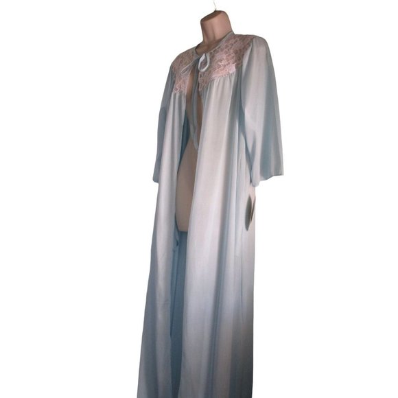 Vintage Avon Private Treasures Light Blue Lace Accent Ladies 8 Peignoir New - Picture 2 of 10
